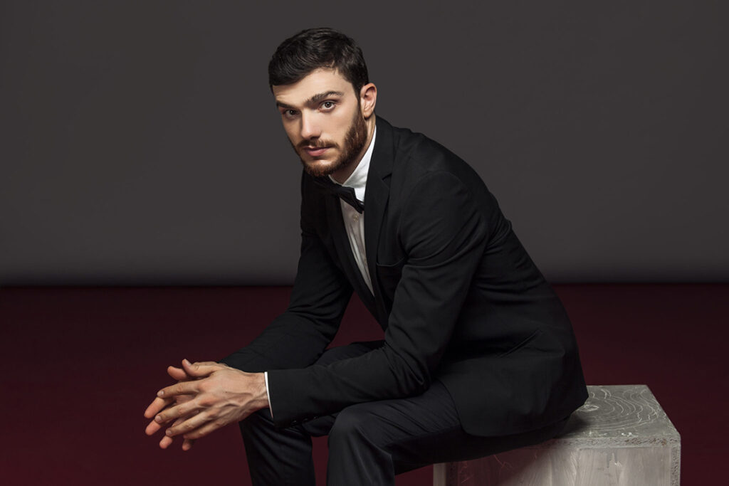 Mattia Olivieri: “Lo que se ve en el escenario es solo la punta del iceberg”