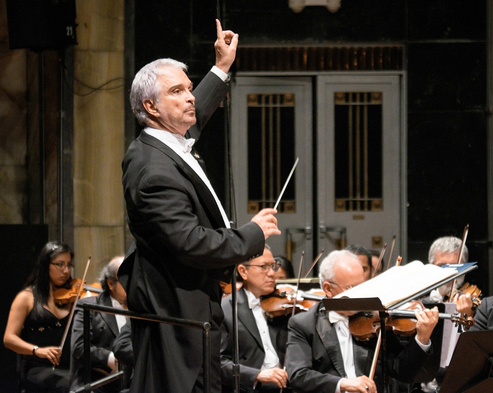 Enrique Patrón de Rueda, a 40 años de su debut